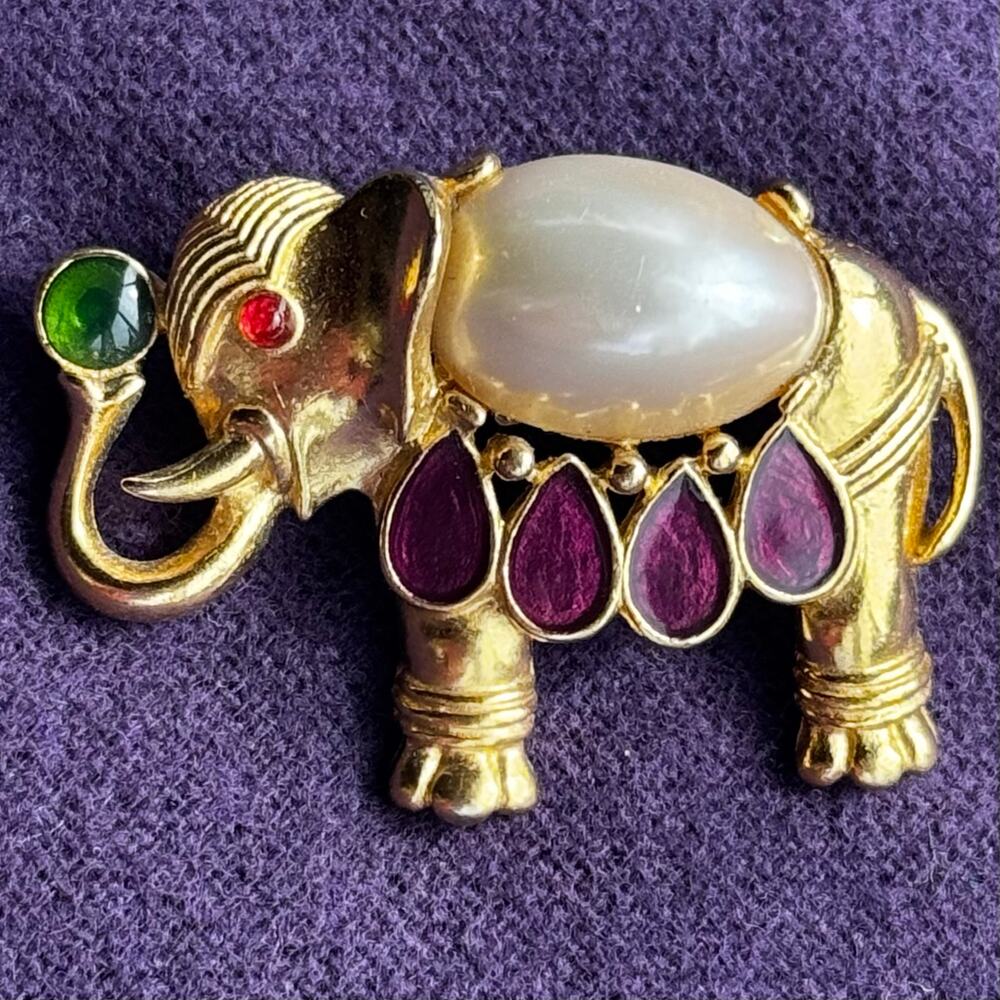 Vintage Trifari Mogul Elephant Brooch Gold Tone Faux Pearl Rhinestone Pin